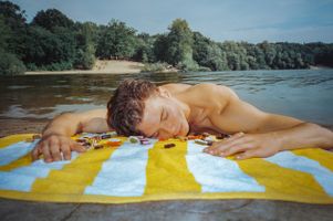 Niv_Shank_1149_film_Berlin_By_The_Lake_series_CAP74024_magazine.jpg
