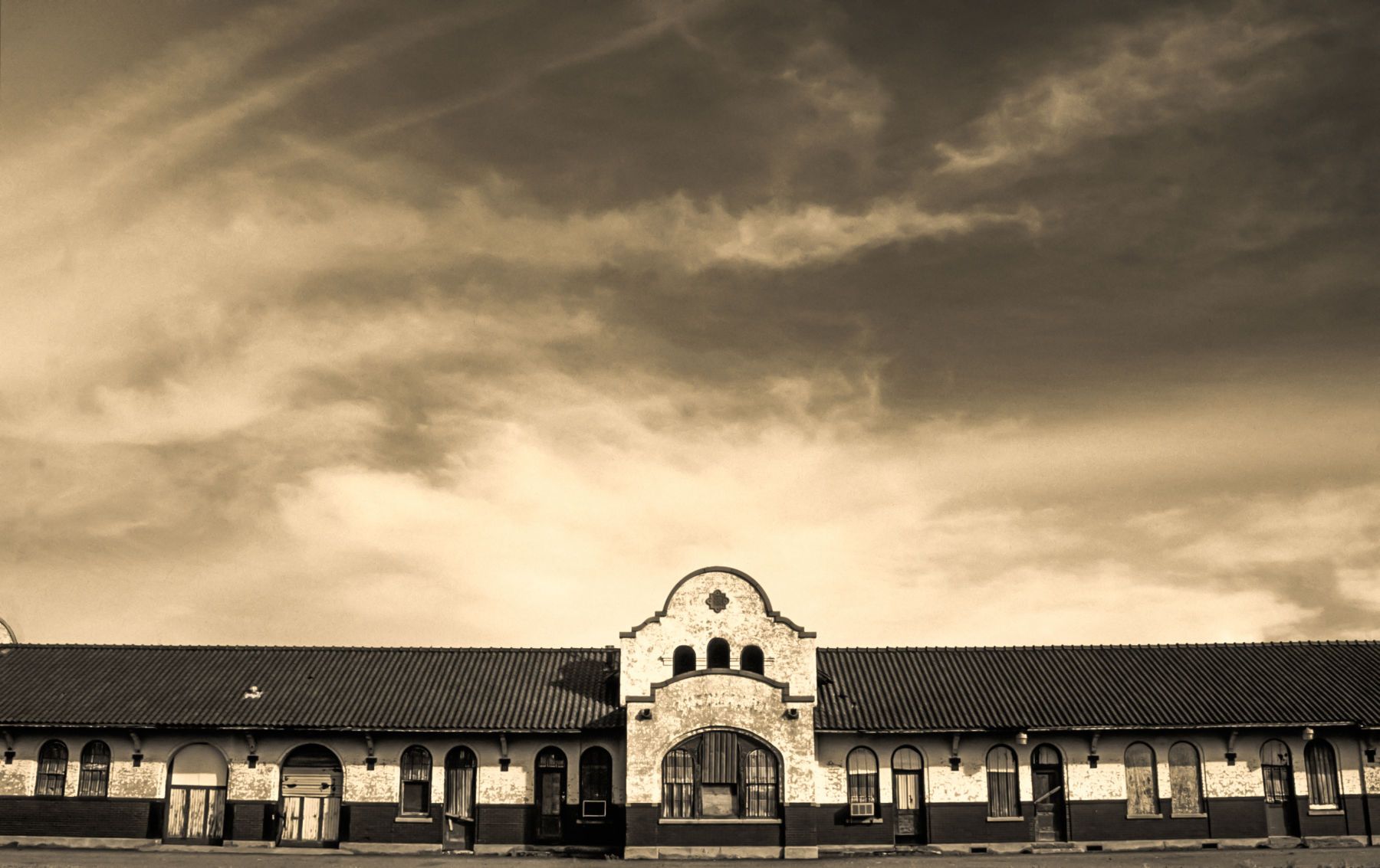 1tucumcari_train_station_1_duotone.jpg