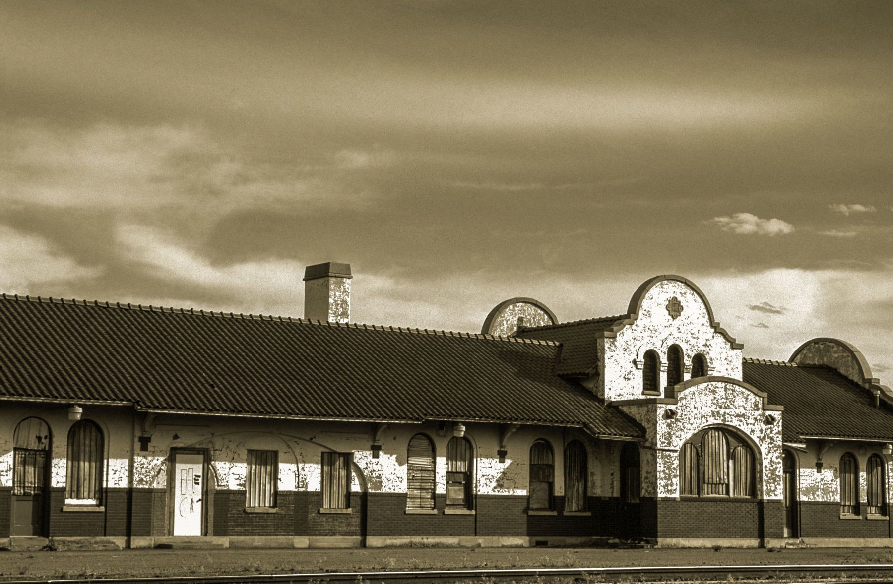 1tucumcari_train_station_2_b_w.jpg