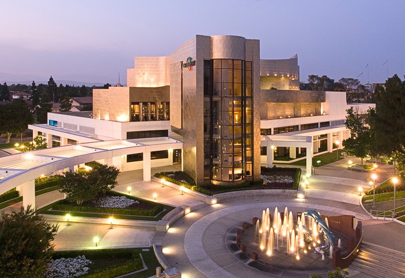 C E R R I T O S  M I L L E N N I U M   L I B R A R Y