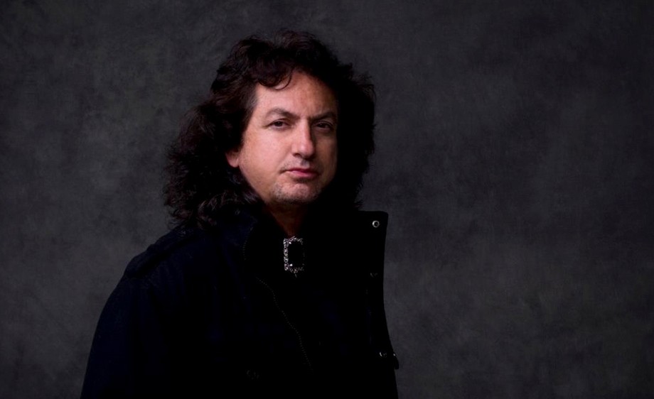 R O N N I E.......C I A G O