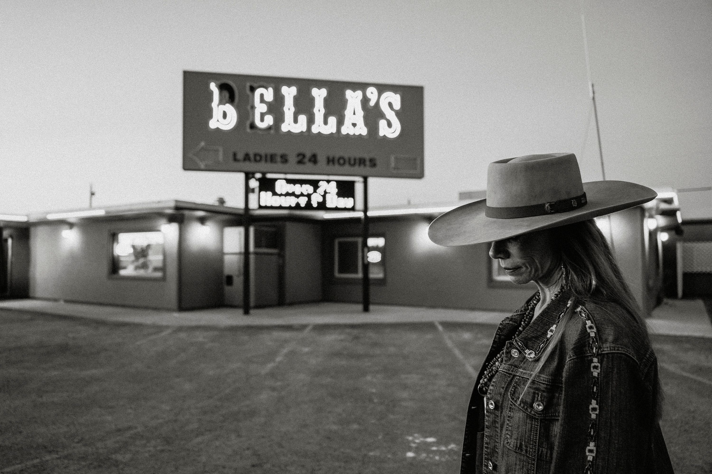 L1070022 BELLA EXT 01.jpg