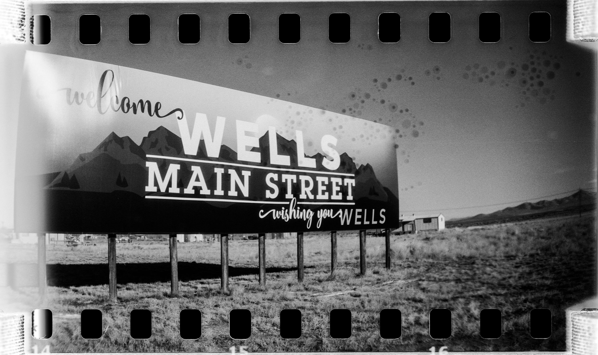 L1030477 SPROCKET WELCOME TO WELLS SIGN 01tif-2 copy.jpg