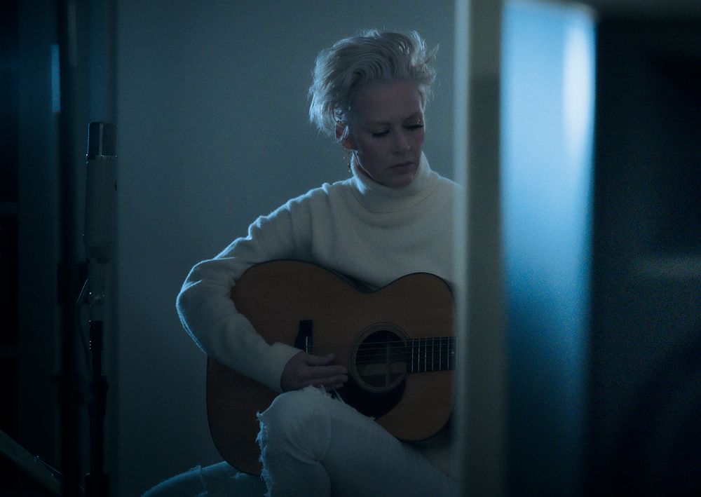 L1000594 SHELBY BLUE 01 copy CROP.jpg