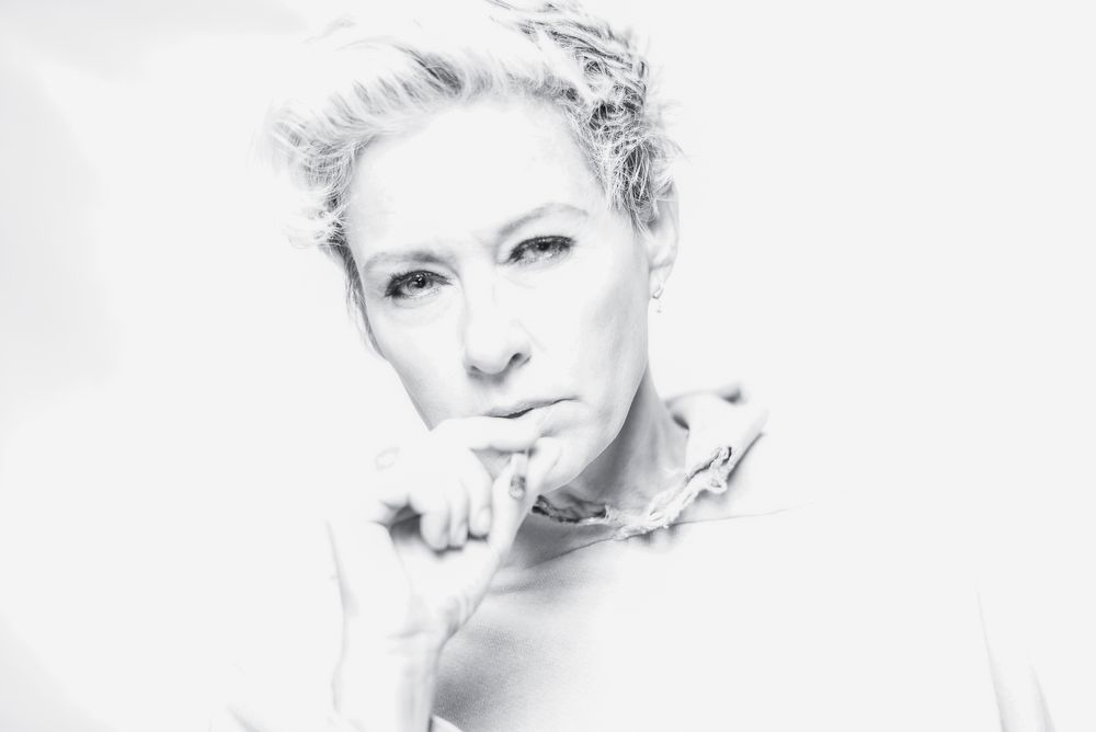 L1007477 SHELBY HIGH KEY 8.jpg