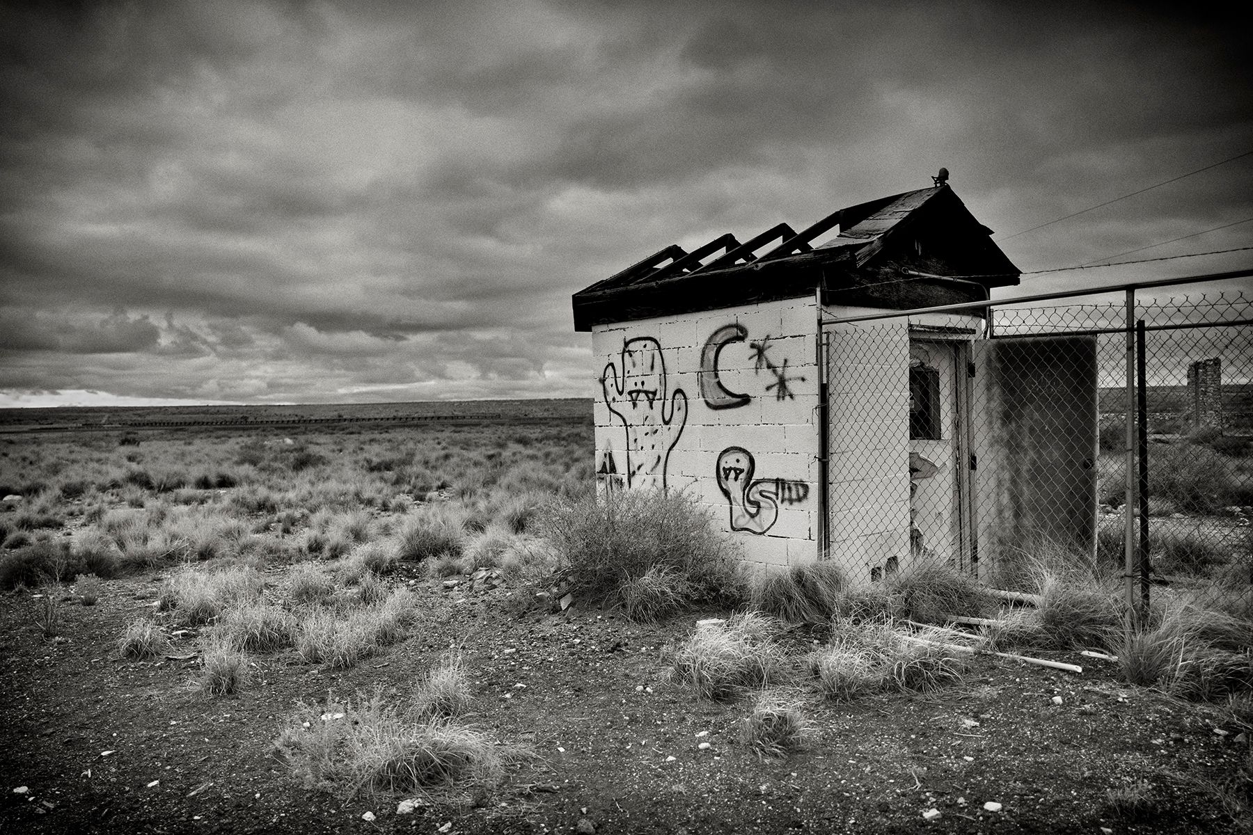 TWO GUNS FLIP SIDE 01.jpg