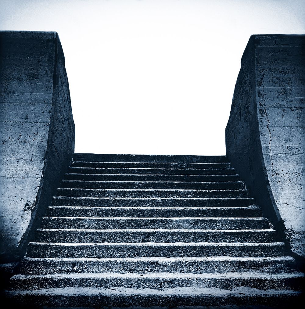 stairsWhtsky.jpg