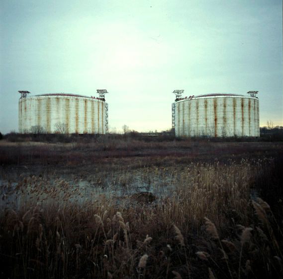 1oiltanks_st_isl