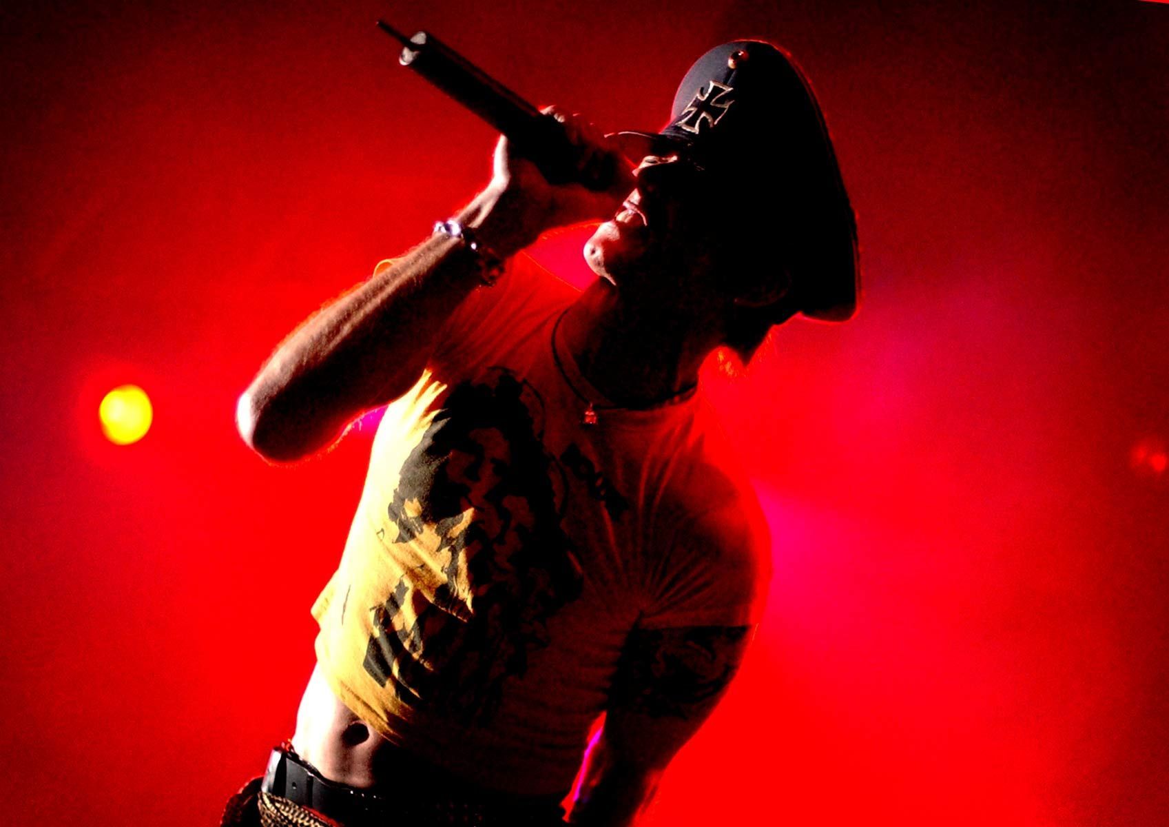 Scott Weiland of Velvet Revolver (formally of Stone Temple Pilots)