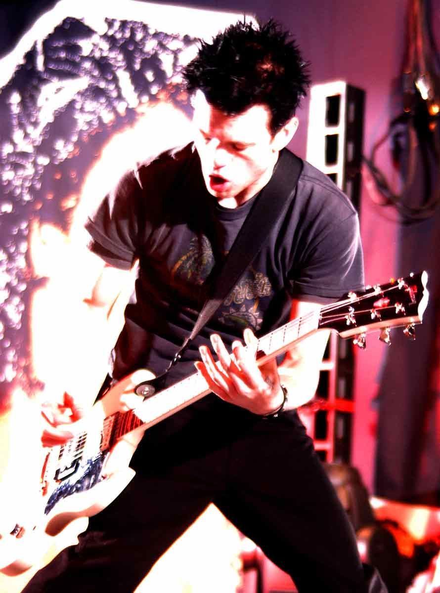 Deryck Whibley of Sum 41