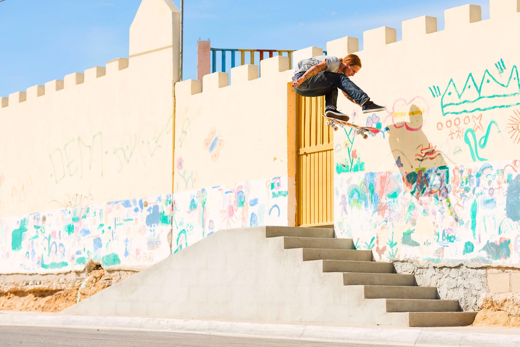 1riley_hawk_kickflip_cabo1_colen.jpg
