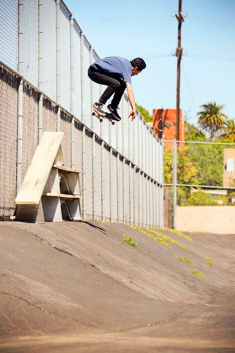 1omar_salazar_5050_ollie_out2_colen.jpg