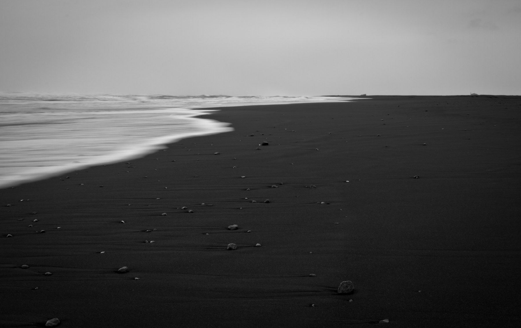 Black beach at Landeyjahöfn‎