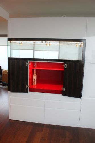 HIGH GLOSS SOLID COLOUR and CLEAR POLYURETHANE Project#1241, Room Divider and Bar