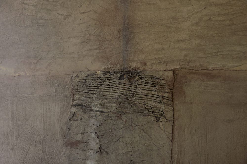 Brown T Cross detail