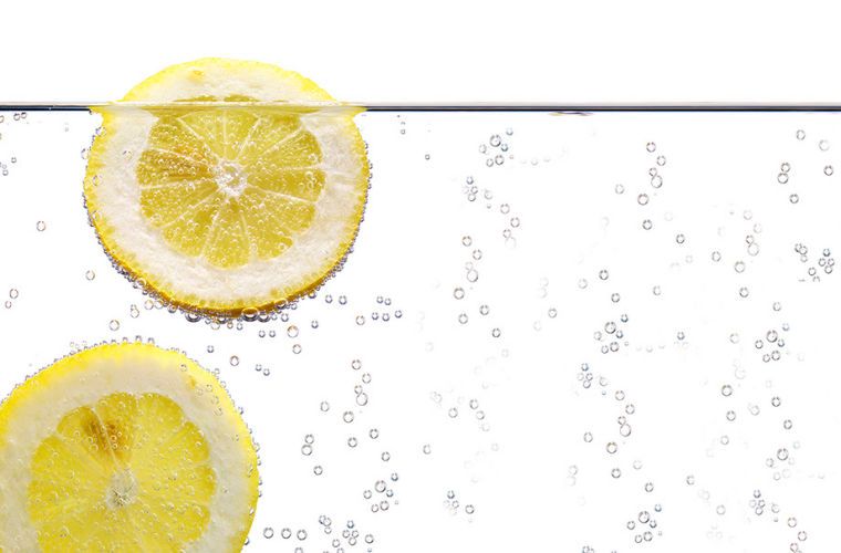 1Splash_LemonWater