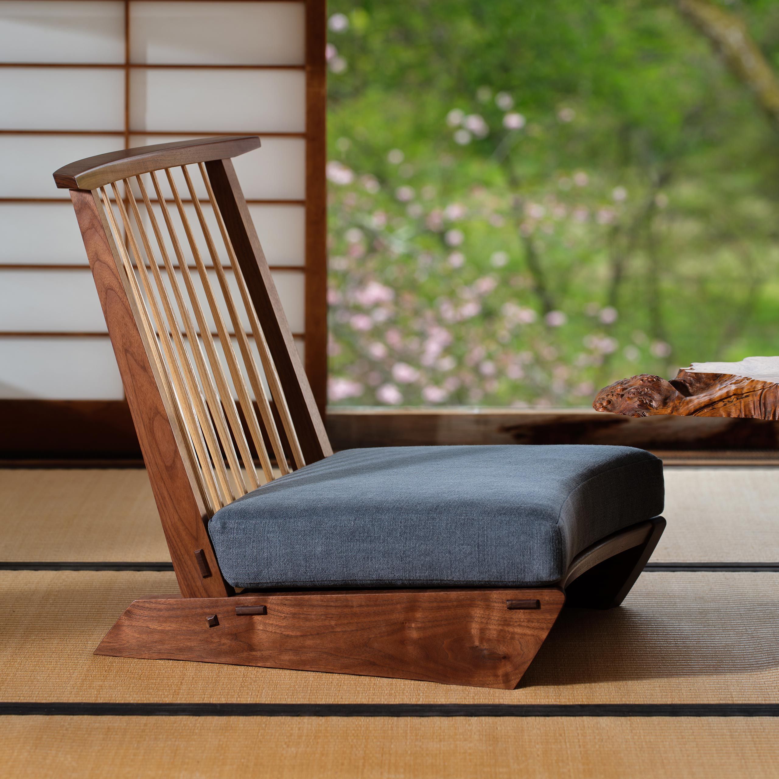 Odakyu-Cushion-Chairs---In-Situ-(6).jpg