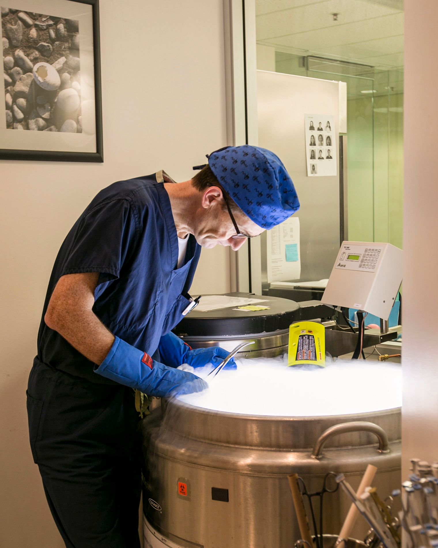 liquid nitrogen tank at fertility center