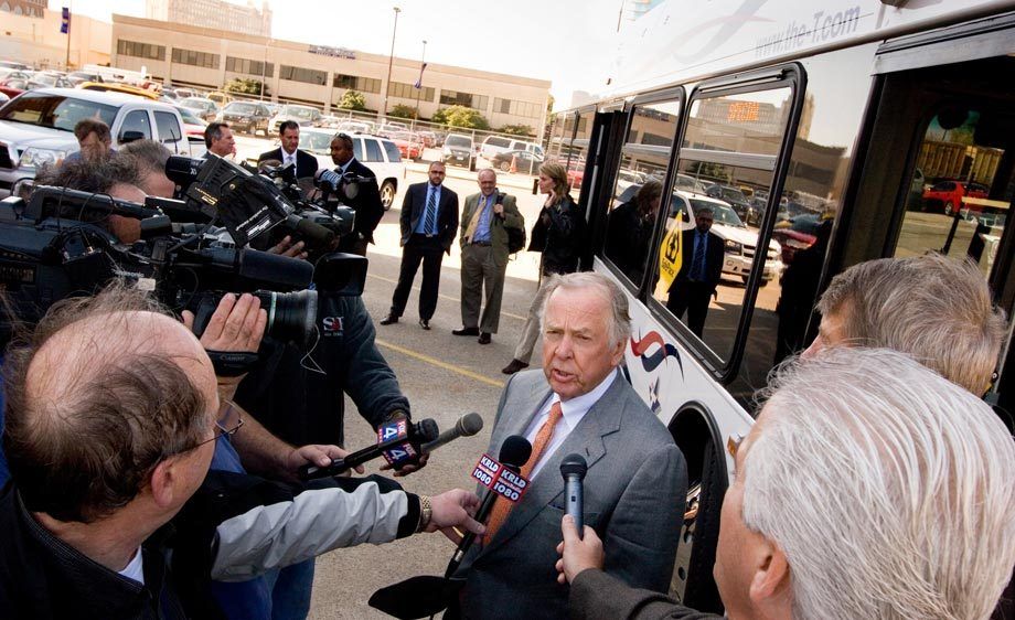 Press conference for natural gas usages, promoted by T. Boone Pickens, a wealthy investor of alternative energies T. Boone Pickens