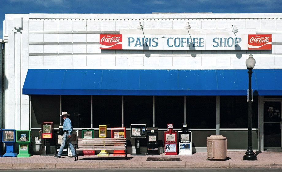 Started in 1926, this popular dining spot is adored by locals for it's southern homestyle breakfasts and lunches. It is named after its founder Vic Paris. Paris Coffee Shop