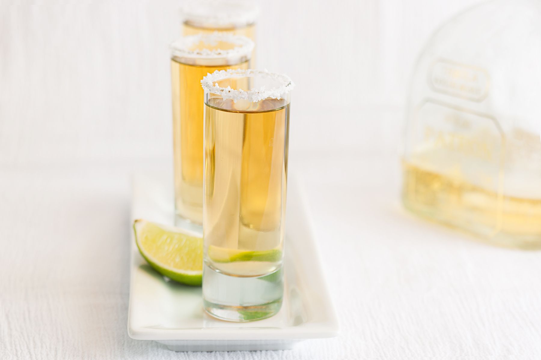 1tequila_shots_with_lime