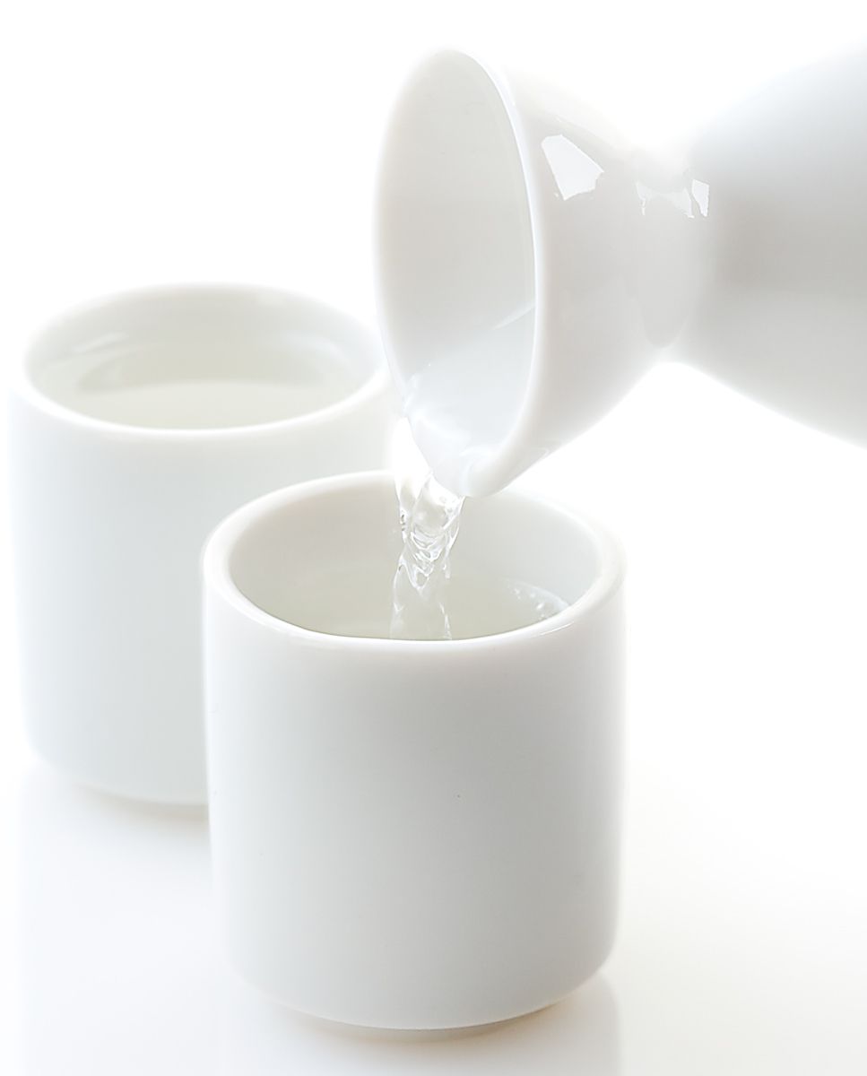 1sake_pour