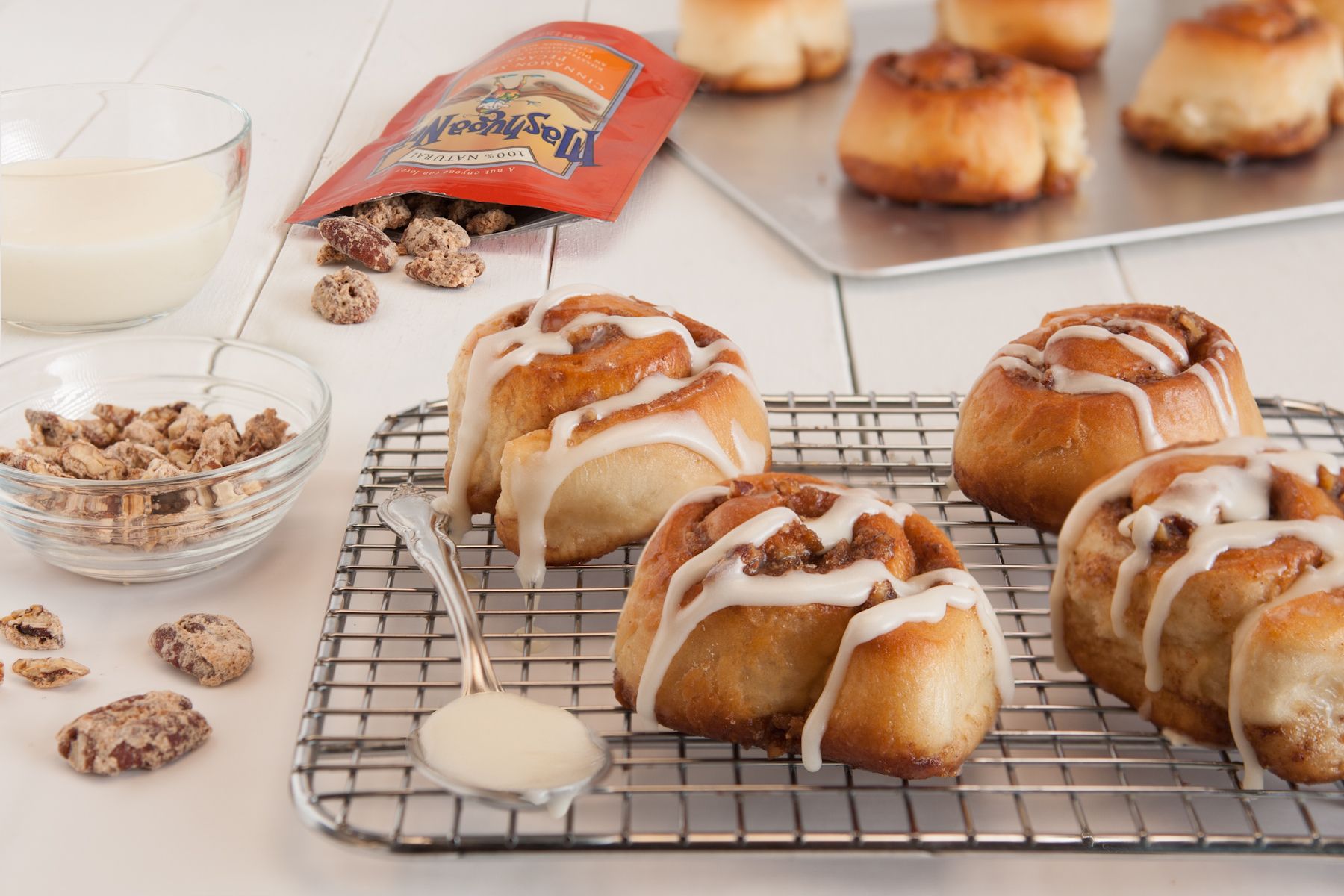 Mashuga Nuts Cinnamon Spiced Pecan Rolls