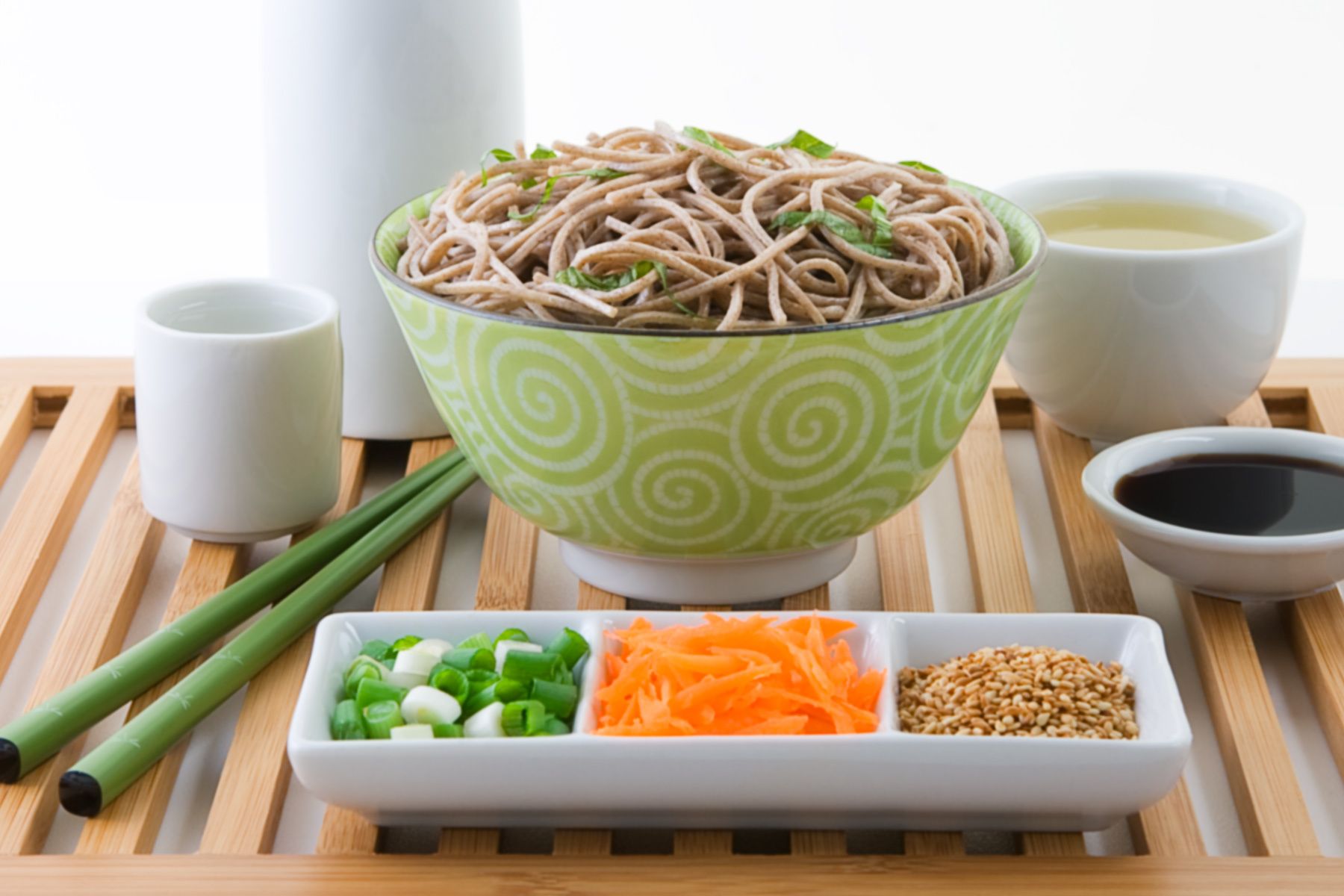 soba noodles and condiments