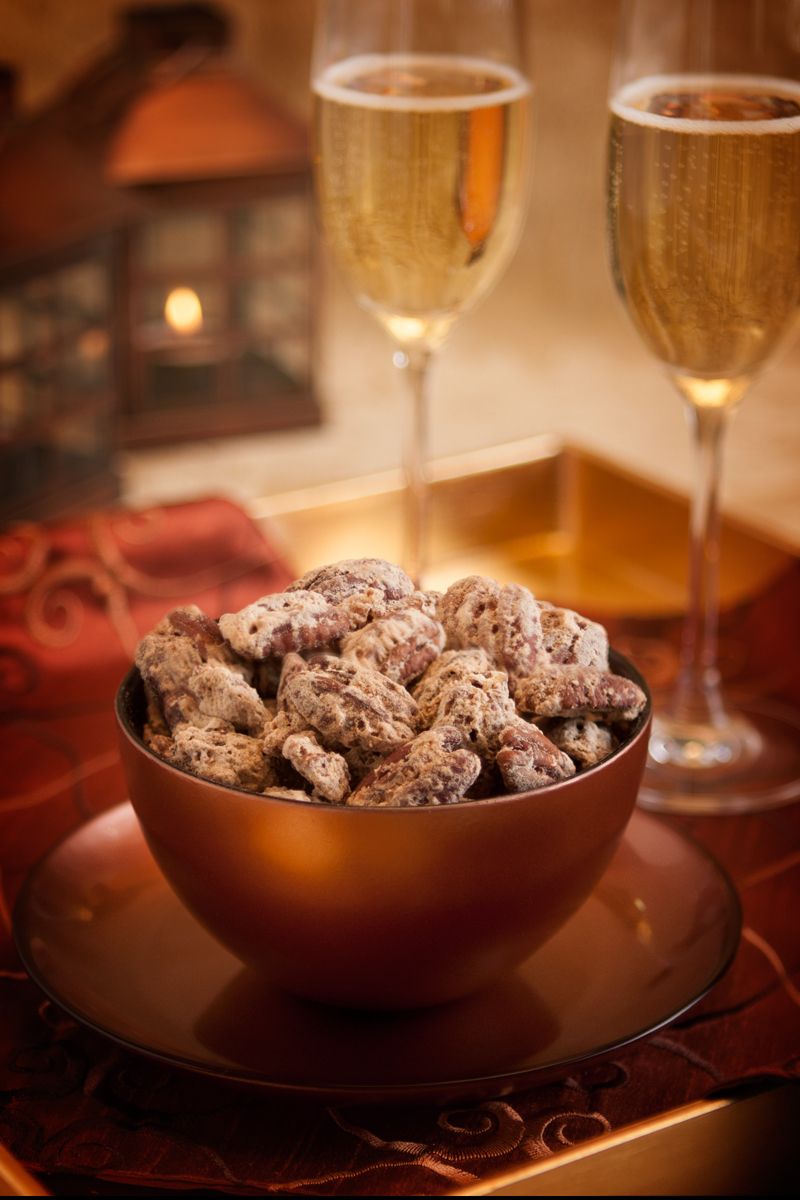 product: Mashuga Nutsclient: Torn Ranchassignment: conceputalize, food/prop styling, and photograph product use by consumer