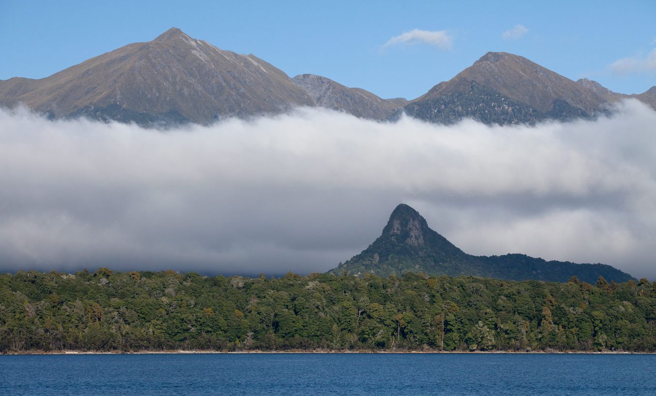 Lake Manapouri 2