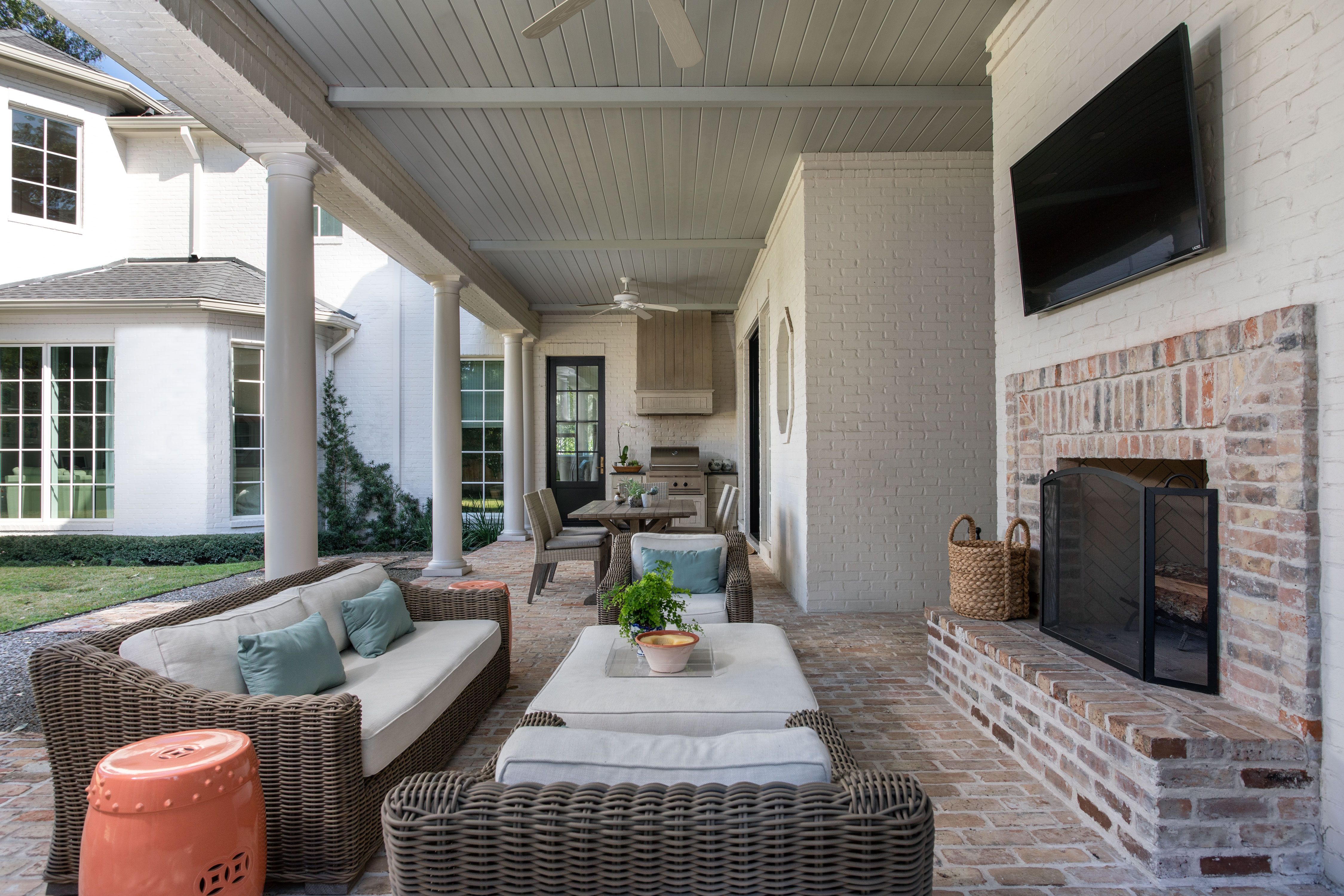 Outdoor-Patio-Full-WEB.jpg