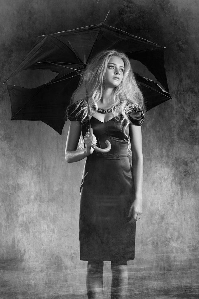 1briann_umbrella_1000px_60q_cropped