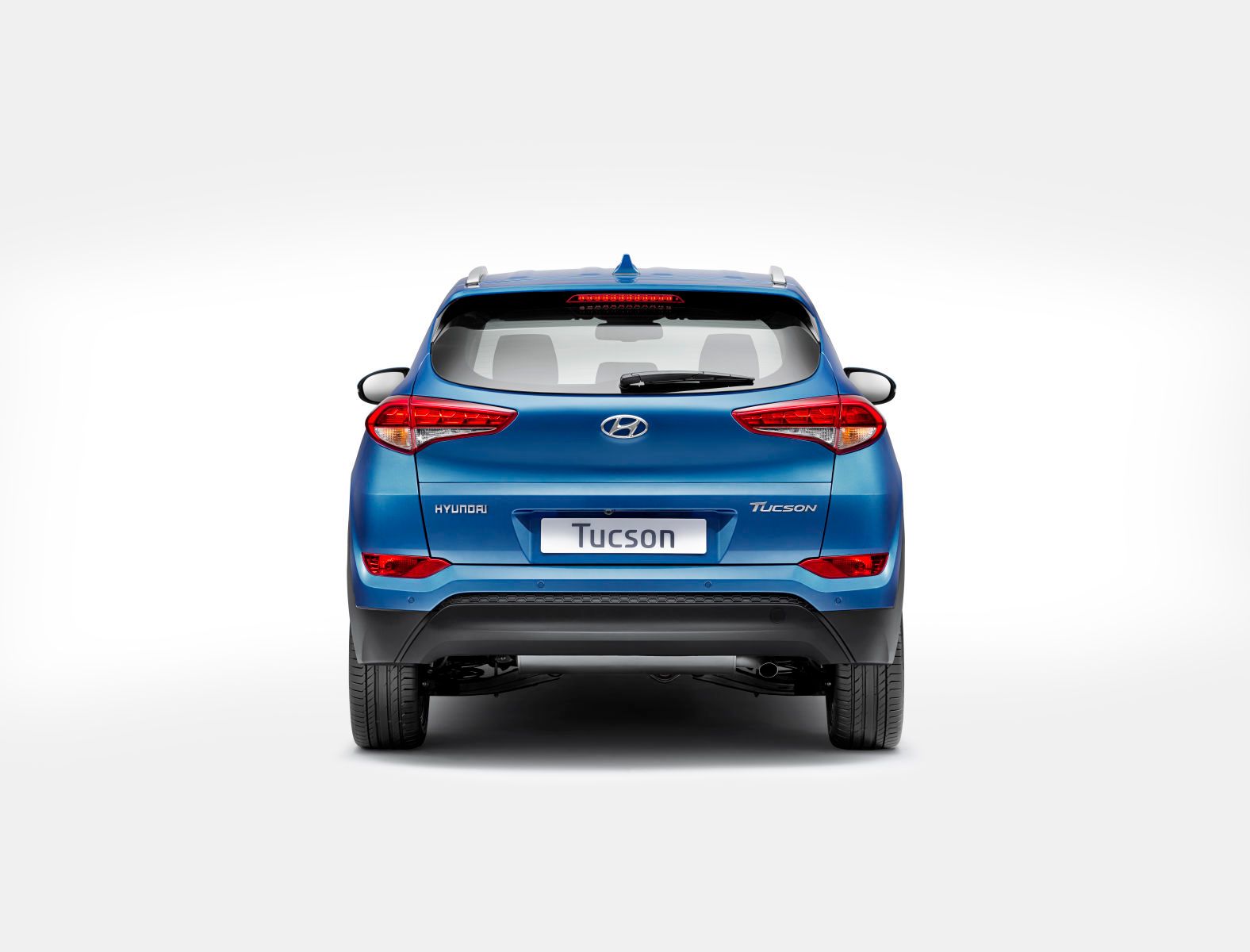 1hyundai_tucson_dead_rear_blue_v1