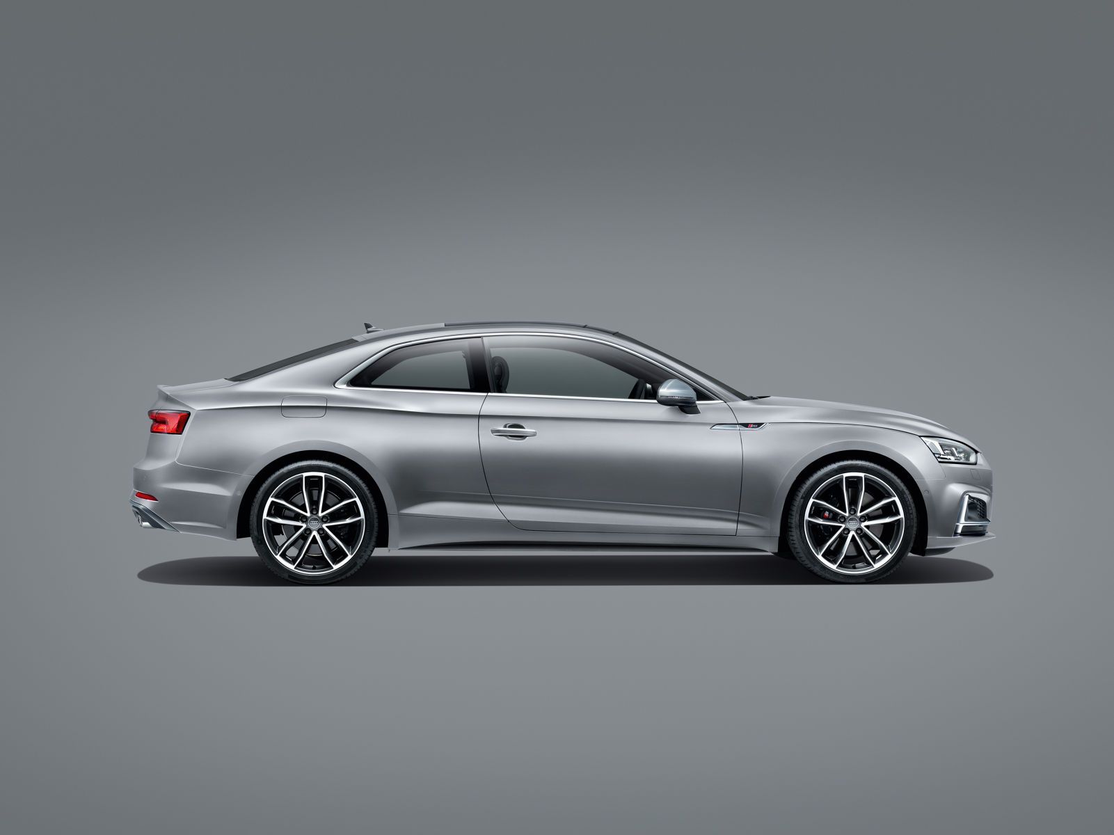 1m22919_audi_s5_profile_s