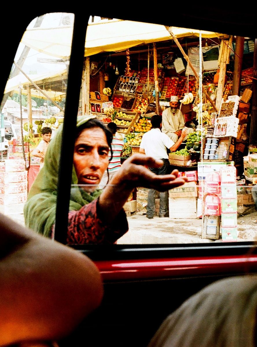 1beggar_in_srinagar