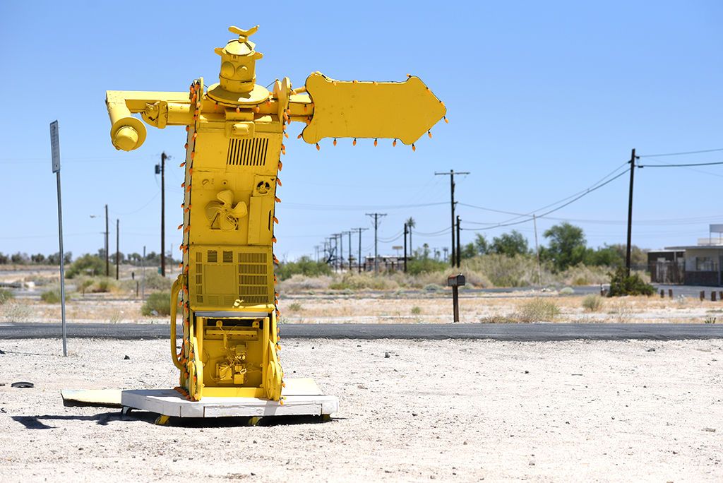 1bananamuseum_northshoresaltonsea_dsc_6813_copyright__2015bobzahn