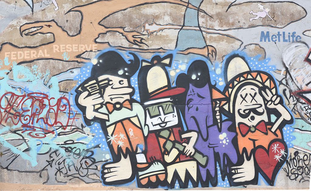 Grafitti (detail)The TanksThe crash of 2007