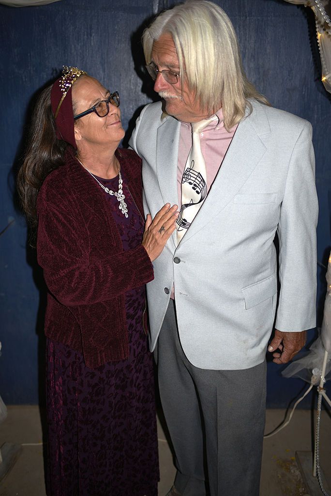 11-prom2017_5926_copyright__bobzahn