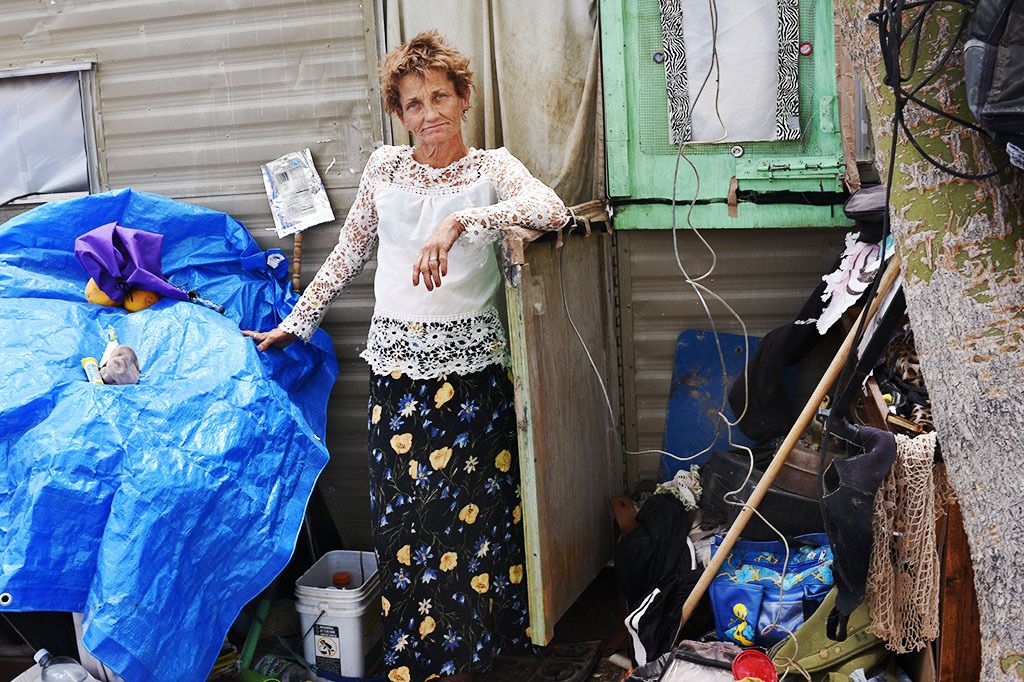 'Pyxie' SlabberAt her camp, Low Road"Everyone needs a hug. You give one, you get one back"