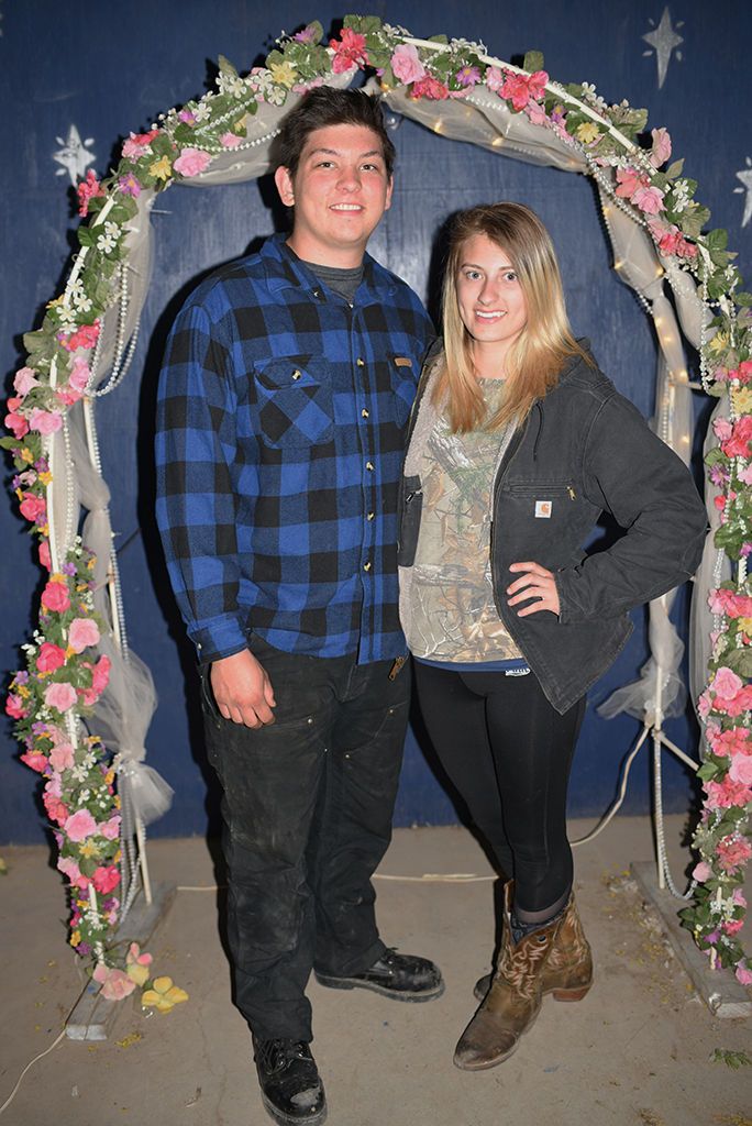 1prom2017_5886_copyright__bobzahn