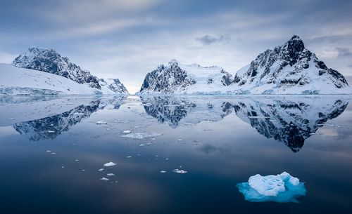 2_1lemaire_reflection_antarctica.jpg