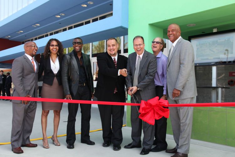 Rave Cinemas Baldwin Hills Crenshaw Plaza 15