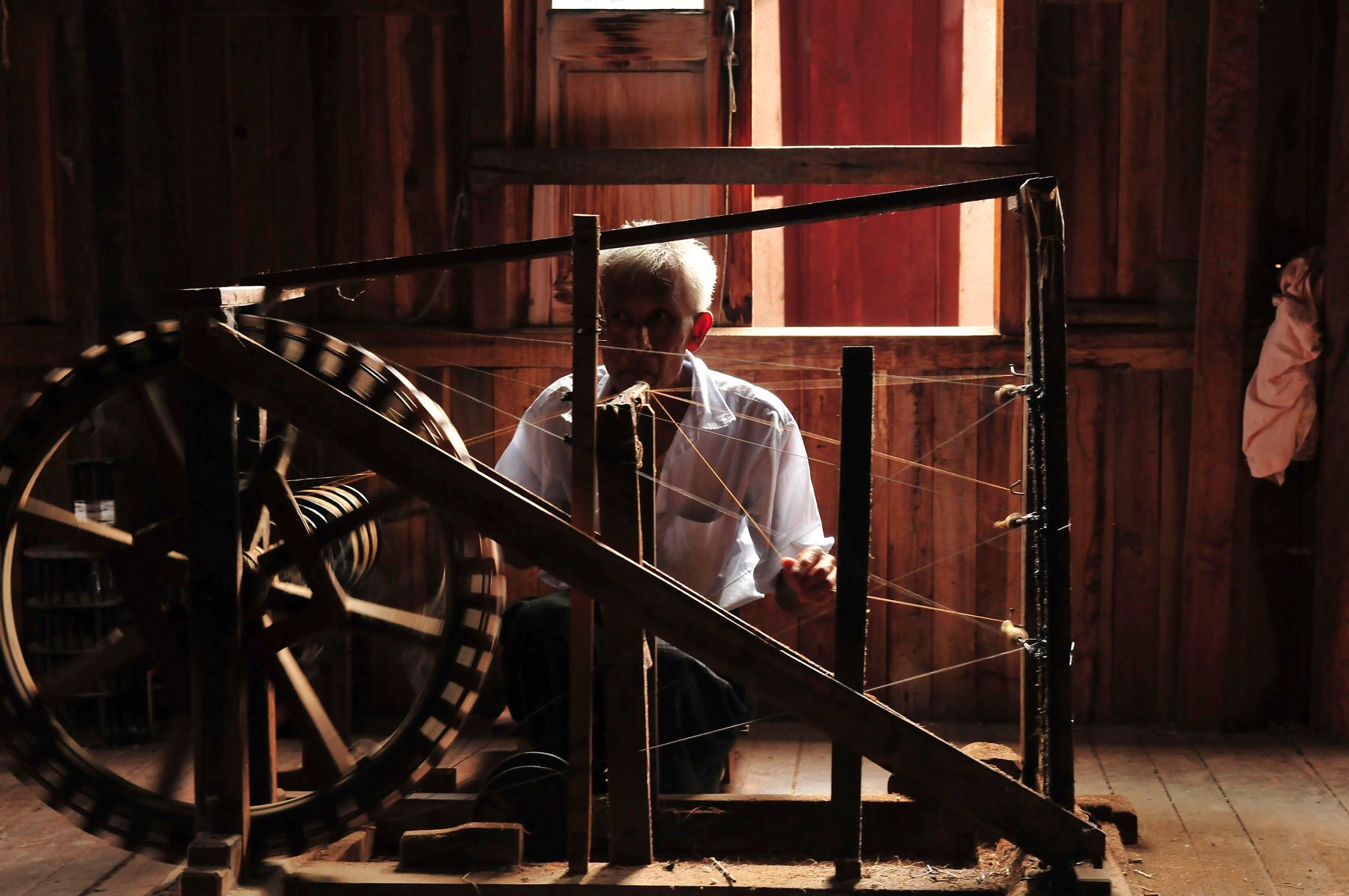 1r18_weaver_thi_5443