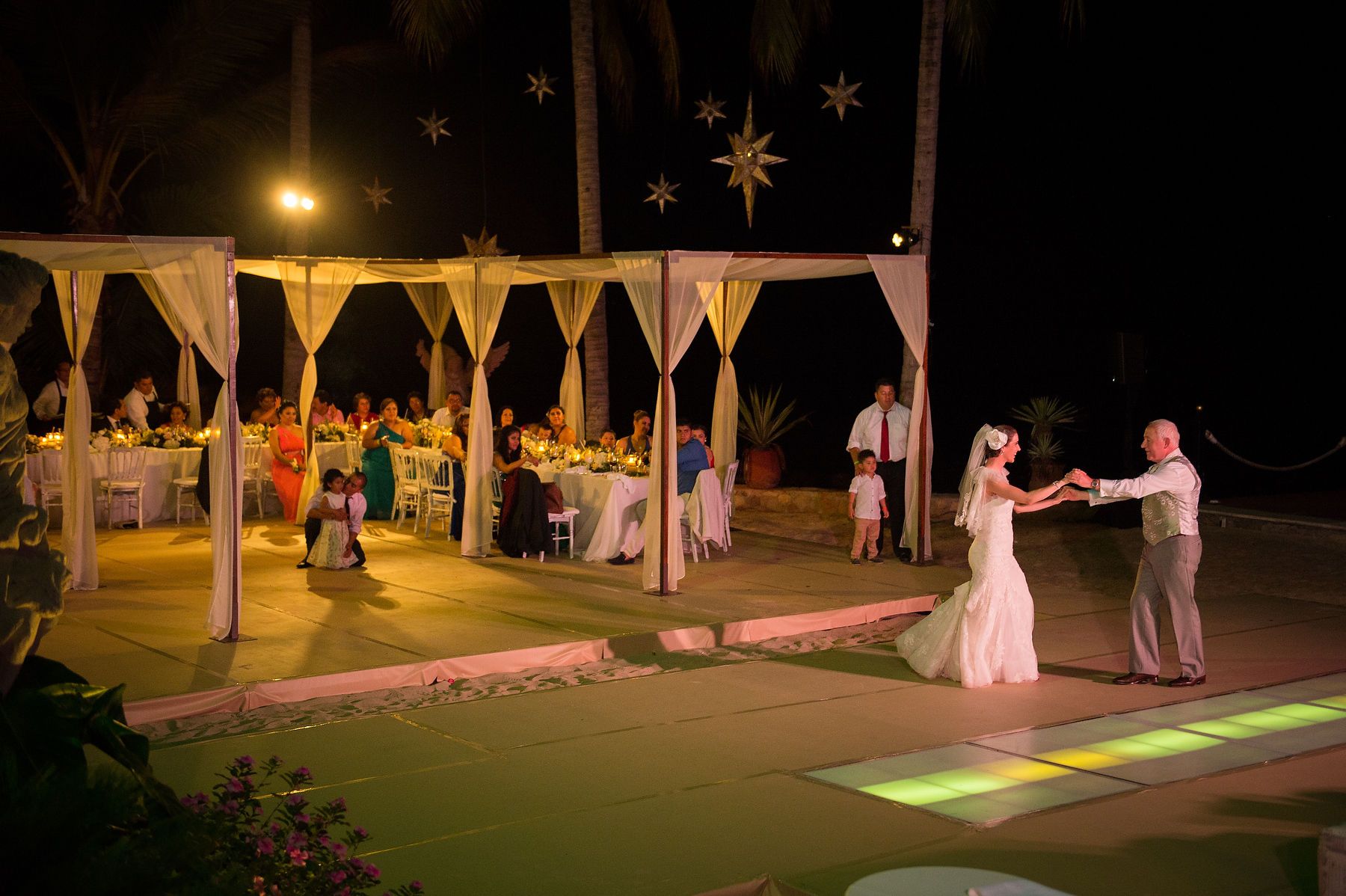 1r2014_03_28_emmaandenrique_613