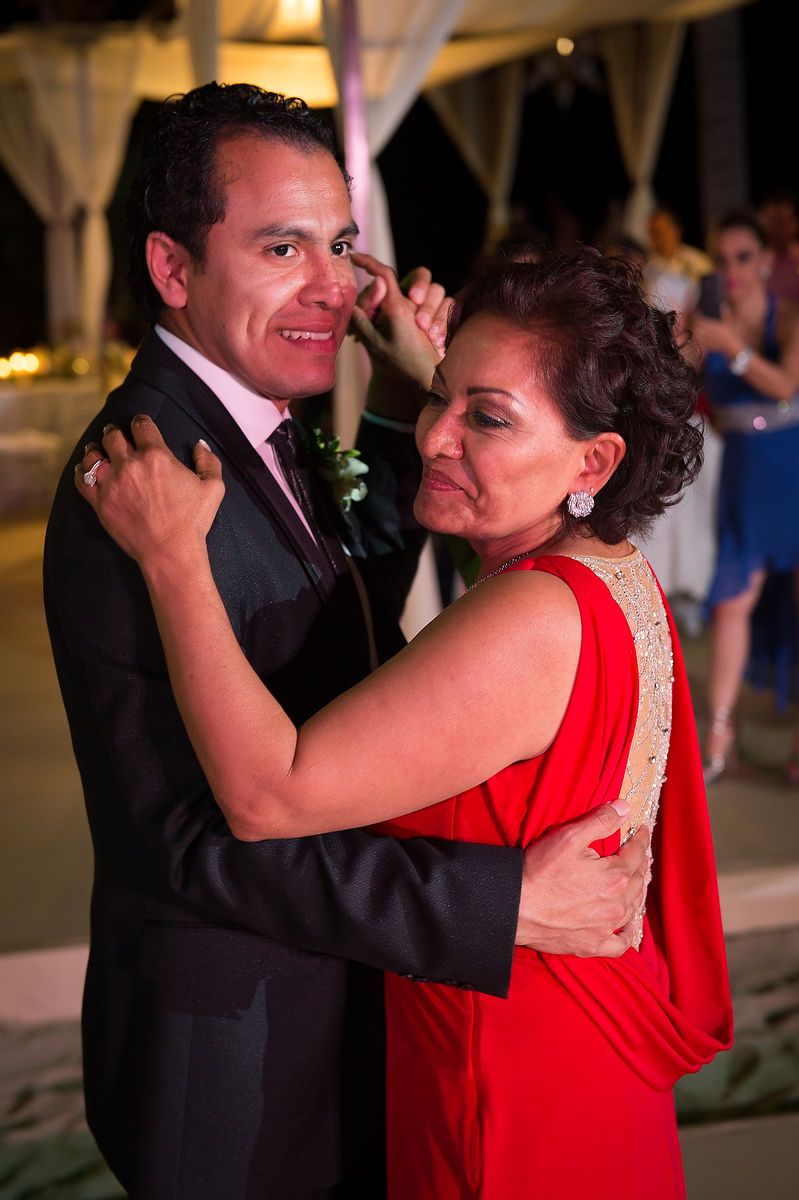 1r2014_03_28_emmaandenrique_636