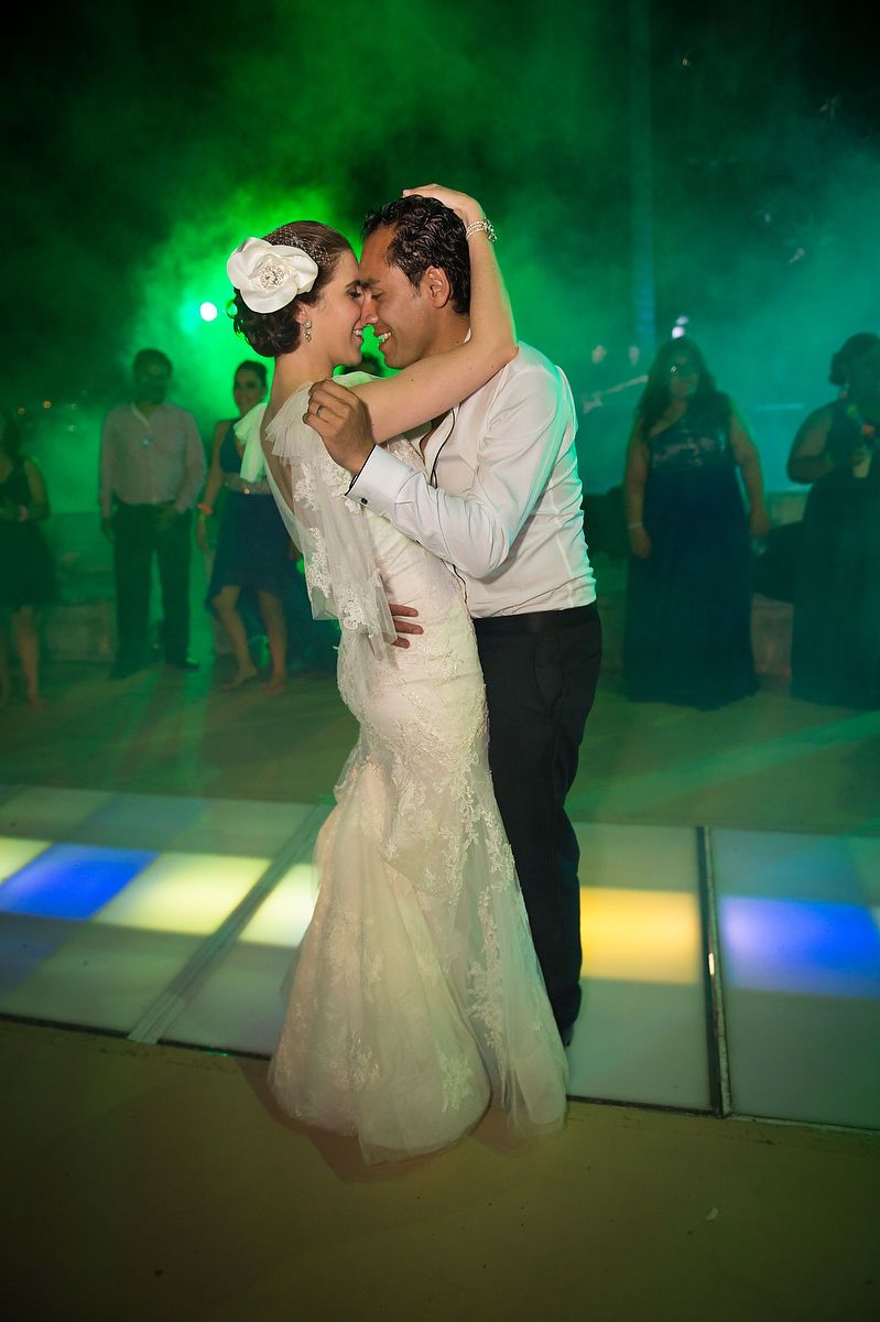 1r2014_03_28_emmaandenrique_806