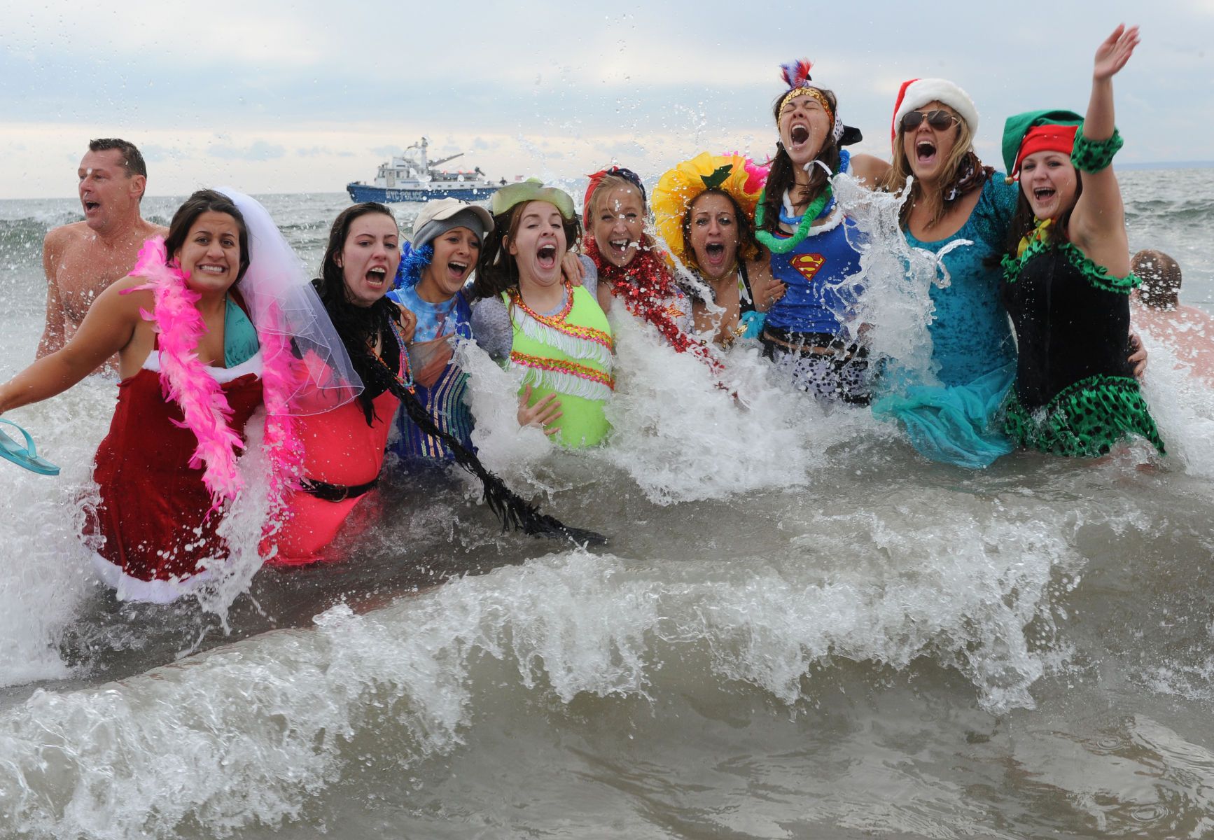 NEW YEAR's POLAR BEAR swim.