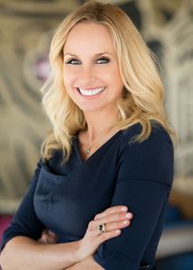 Kristina offers on location corporate portraits in the DC, Maryland and Virginia areas. DC corporate head shots