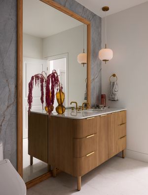 ShadiRamos_49NantonBathrooms_195 (1).jpg