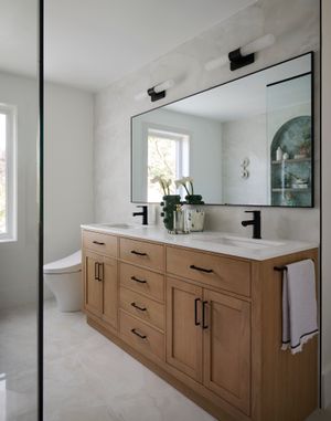 ShadiRamos_49NantonBathrooms_125 (1).jpg